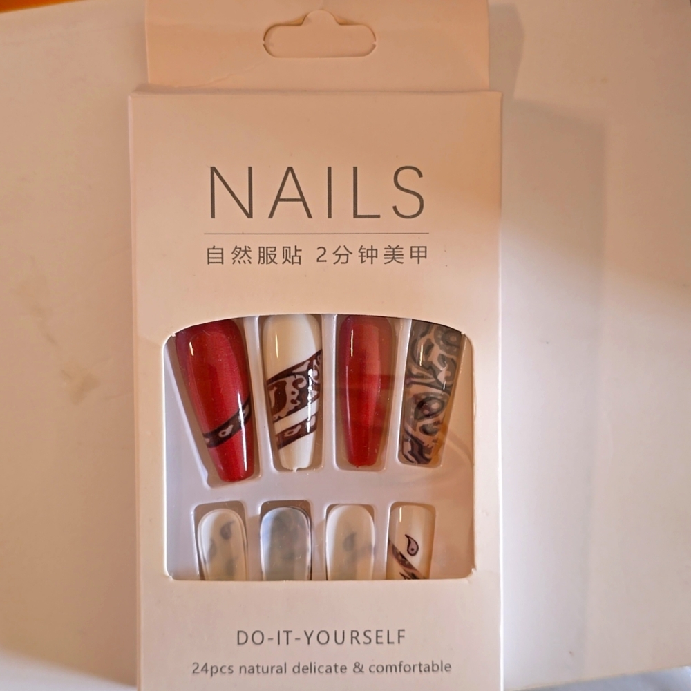 fingernails tips